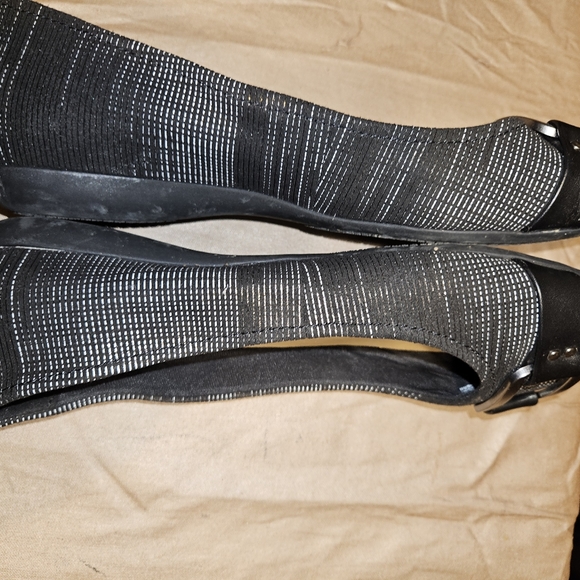 Trotters Women's Sizzle Ballet Flat, Black Linen, Ex wide size 10 - Picture 7 of 10